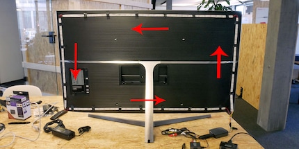So sollte das aussehen, wenn die LED-Streifen am Fernseher kleben. Unten rechts beginnt unser Kreislauf.