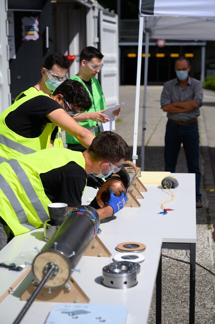 The modular design has many advantages. If something breaks, it can be replaced without complications.